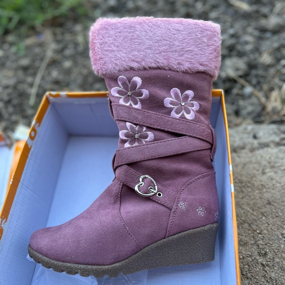 Lucky top little girls brand new in the box mauve colored winter boots size 4